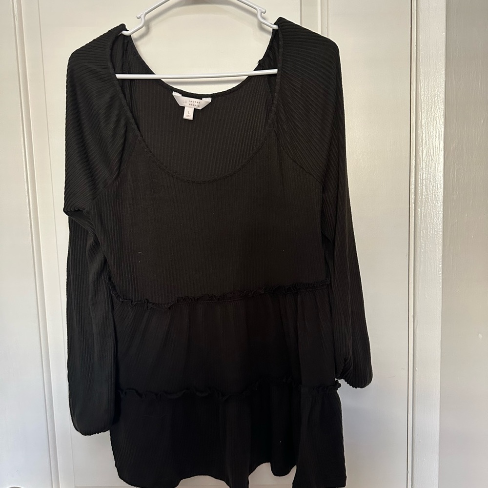 Lauren Conrad tiered babydoll shirt size large